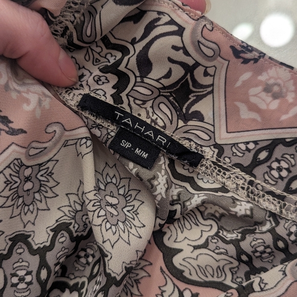 Tahari long sleeve camisole - Picture 2 of 4